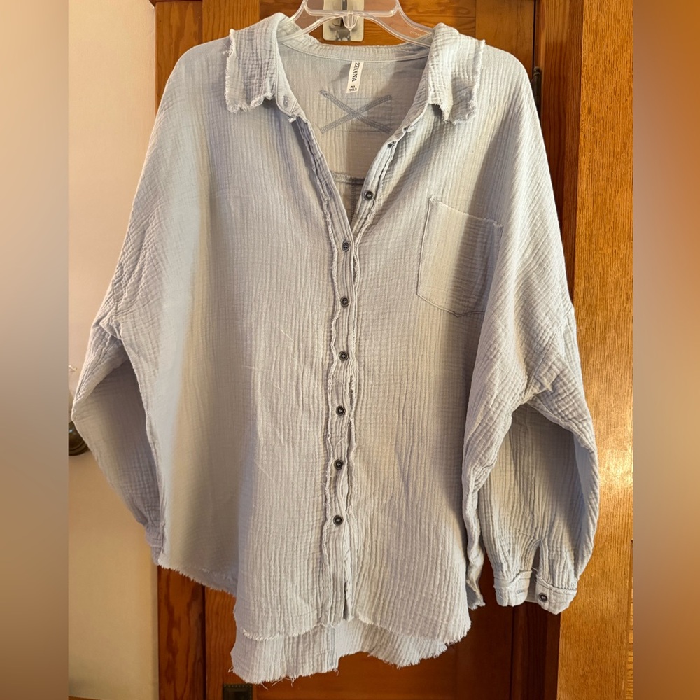 Zenana Outfitters Blue/Gray Button Down Shirt Casual Top